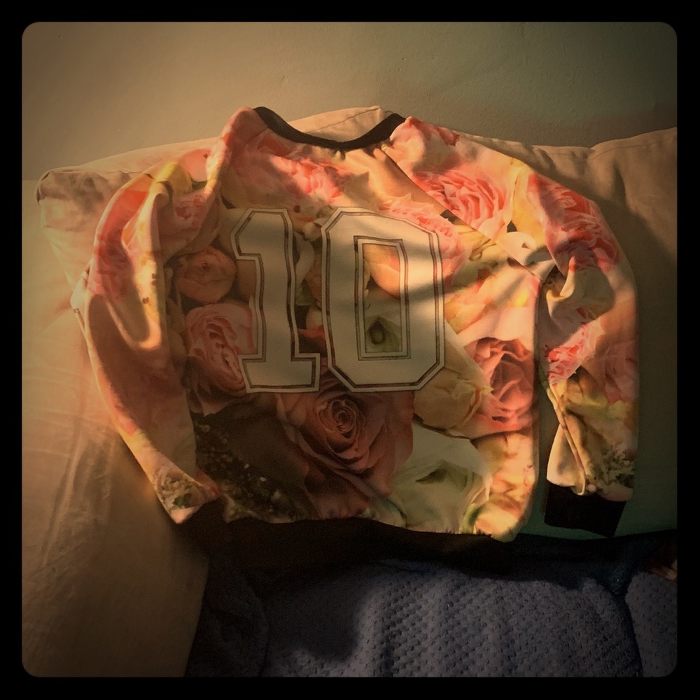 Sweatshirt